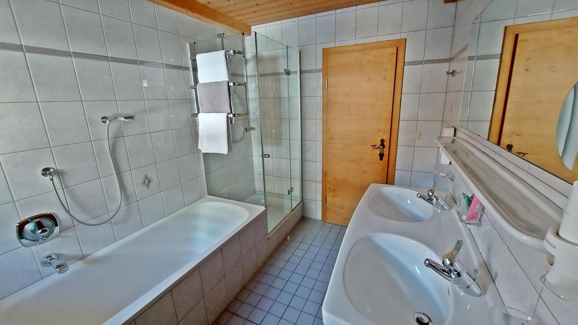 Zeitlos Apartments جيرلوس الغرفة الصورة